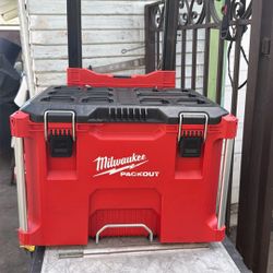 Milwaukee PACKOUT 