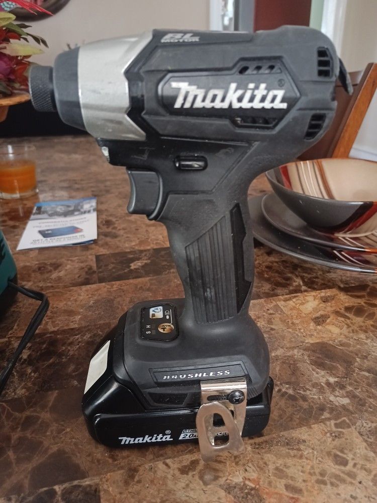 Makita Drill. Like New