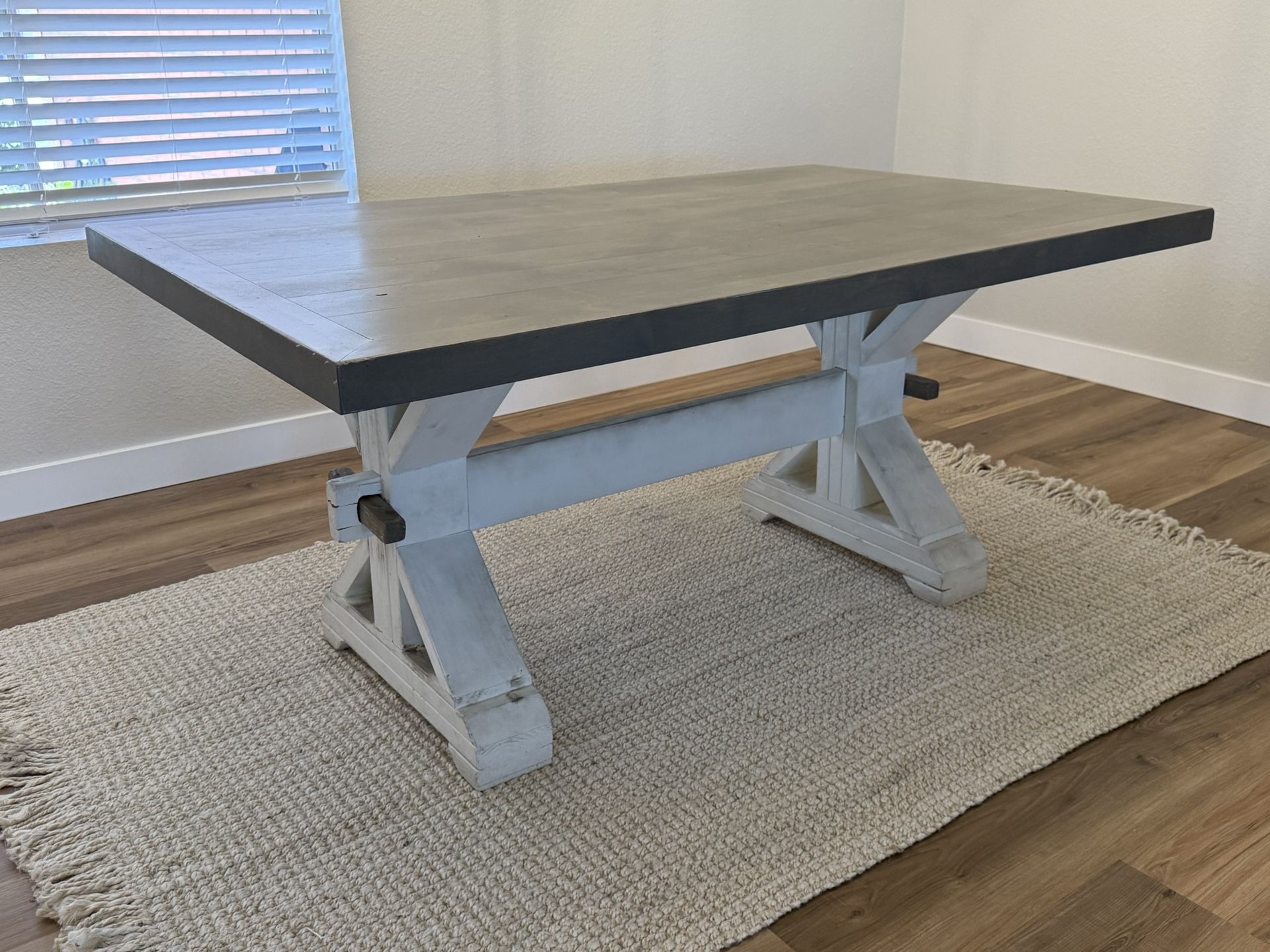 Beautiful Farmhouse Style Dining Room Table