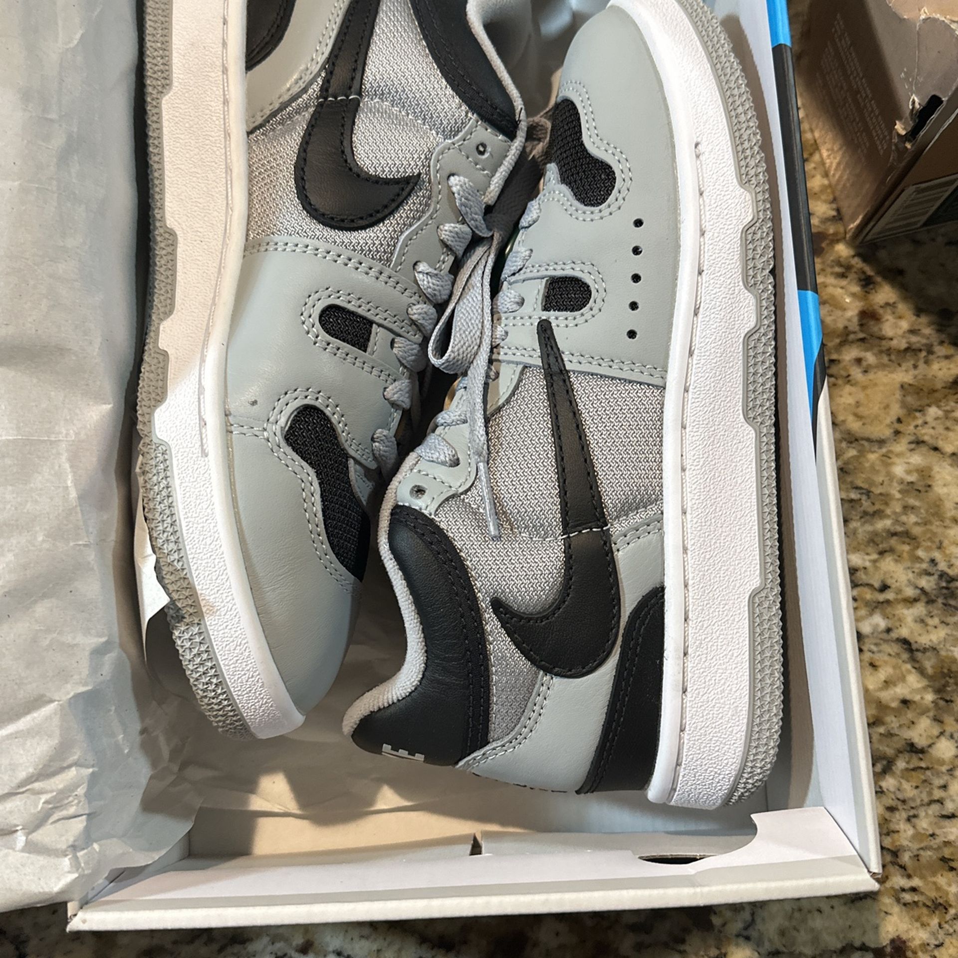 Nike Attac Size 4 Men’s $50