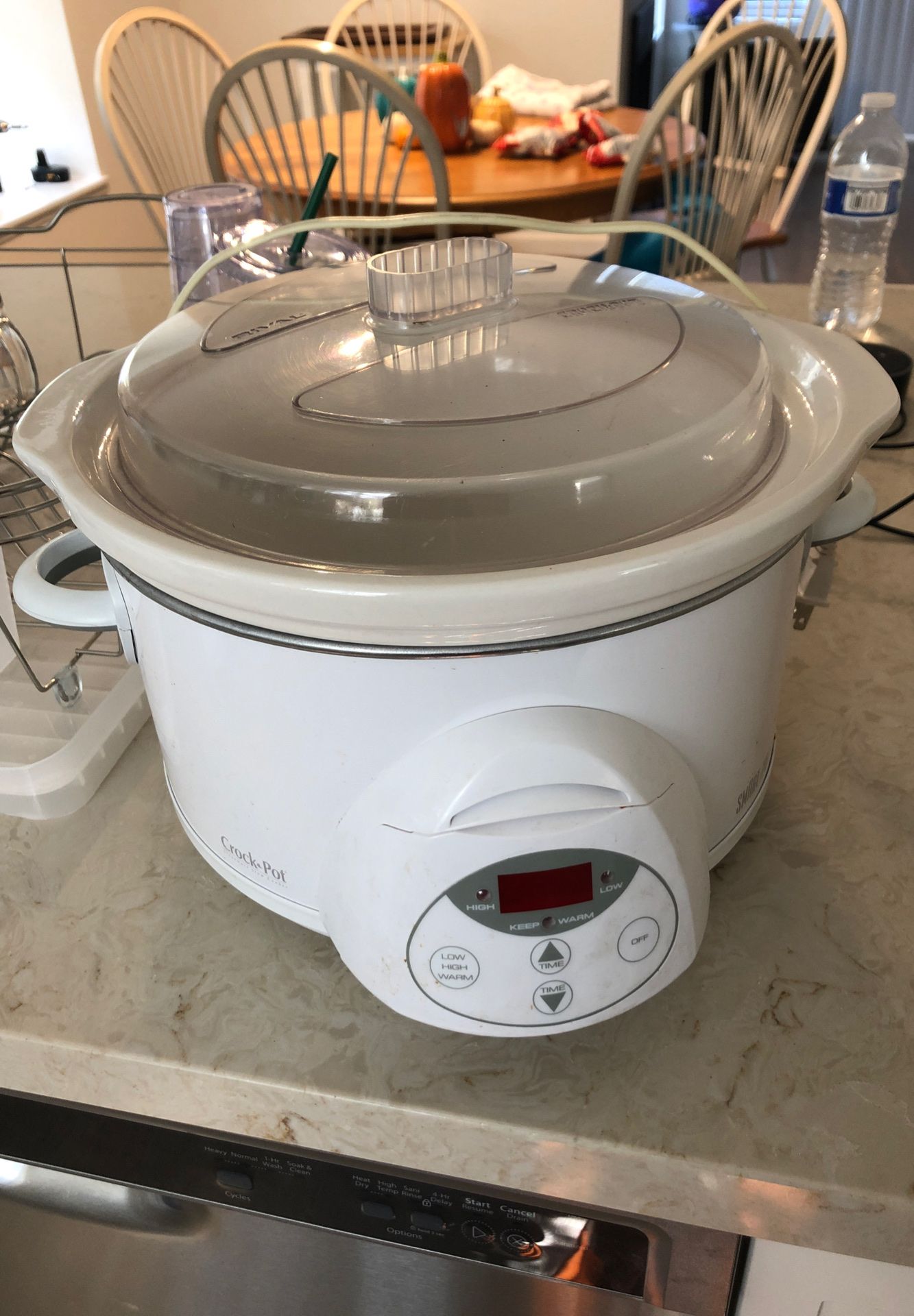 Stoneware slow cooker crock pot