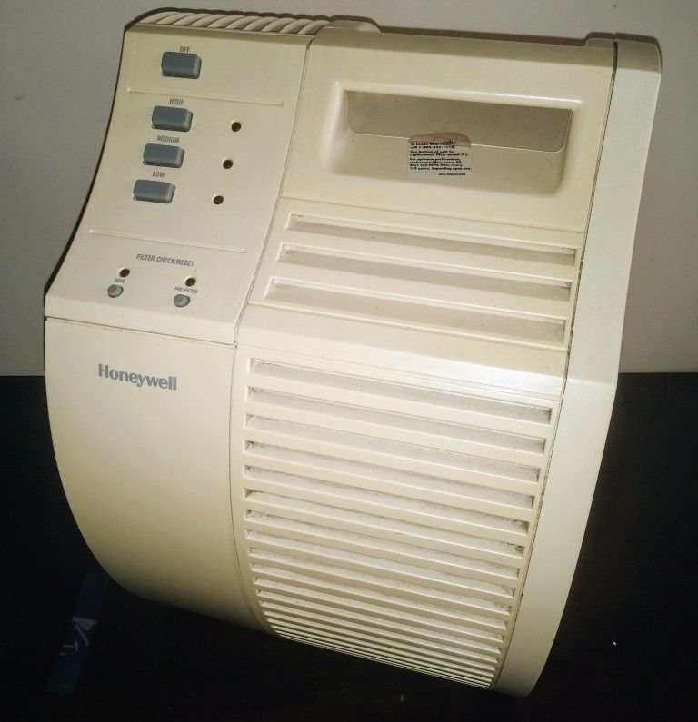 Honeywell 17000 HEPA air purifier