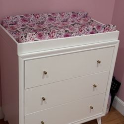 Pottery Barn kids Drawer Dresser With Changing Table Topper “Sloan 
