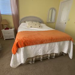 Wicker White Bedroom Furniture - $100