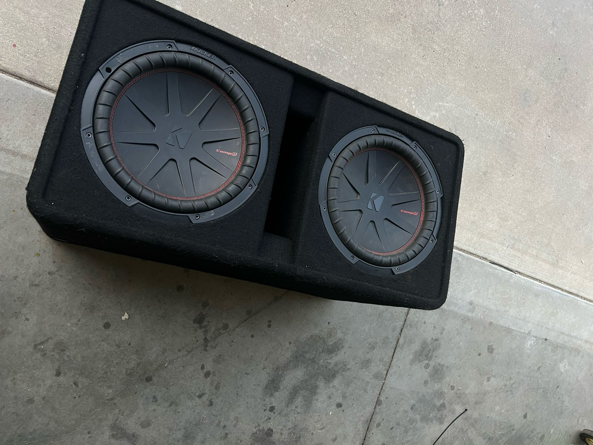 2 12 inch kicker speakers