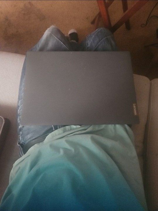 V14-IIL 82C401JHUS 14" Full HD Notebook Computer, Intel Core i3-1035G1 1GHz, 4GB RAM, 256GB SSD