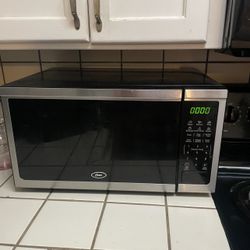Oster Microwave 
