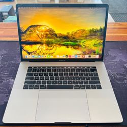 Apple MacBook PRO 15” 2019 TouchBar 8-CORE i9 16GB 500GB Radeon Pro 560X 4GB VRAM