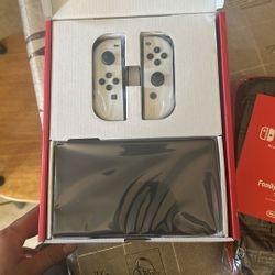 Vintendo Switch - OLED Model with Vhite Joy-Con