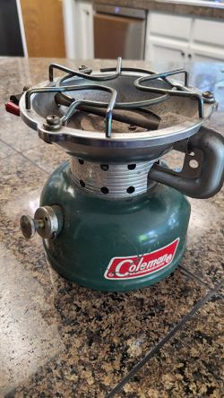 Vintage 1975 Coleman 502 Camp Stove Hiking, Backpacking Gas Stove Portable