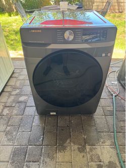Nice Samsung washer, free delivery 🚚 and installation . 3 months of warranty.