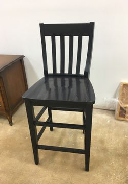 Wood bar stool 26”. Nice black wood grain finish.