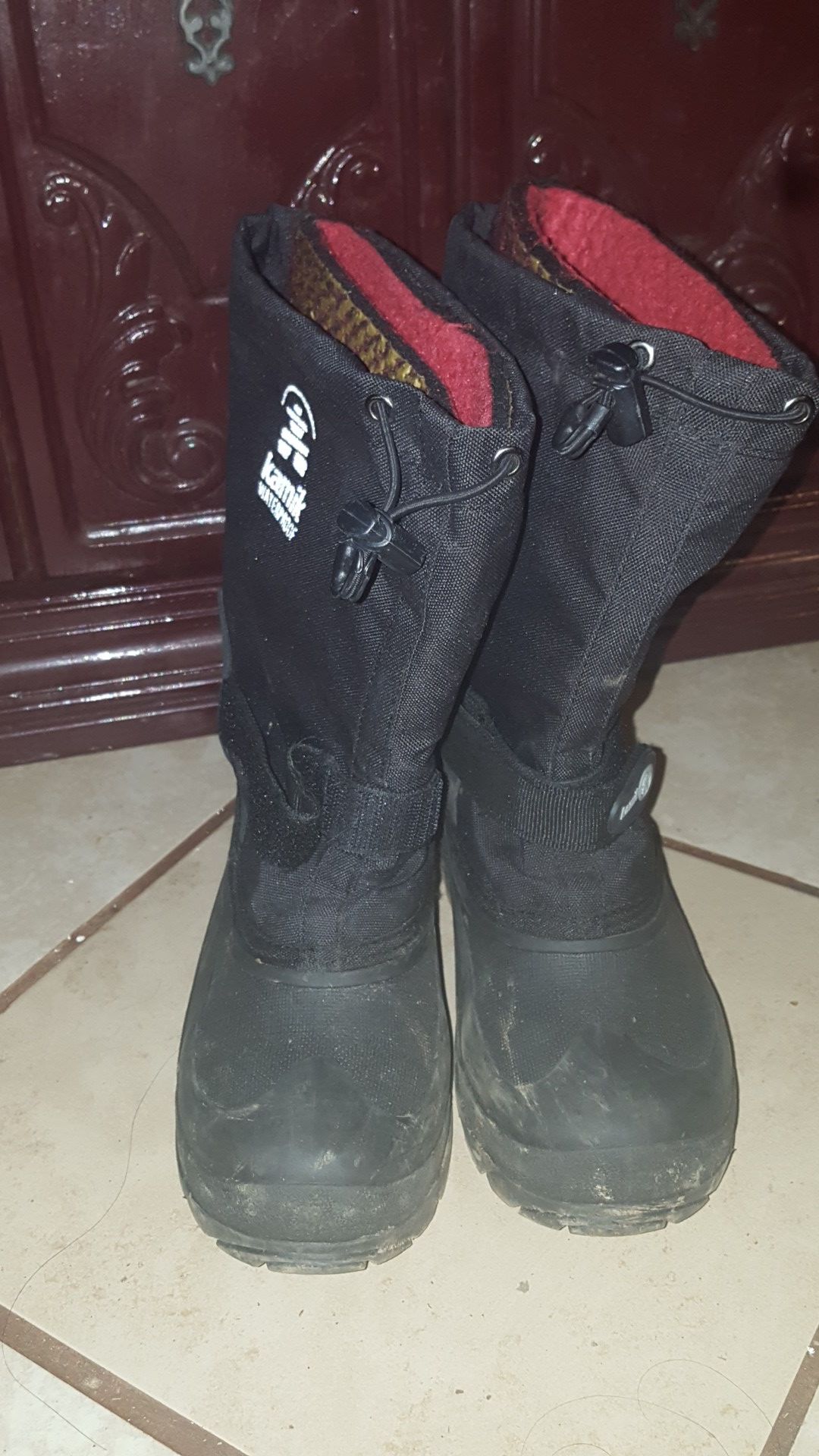 Kamik waterproof snowboots
