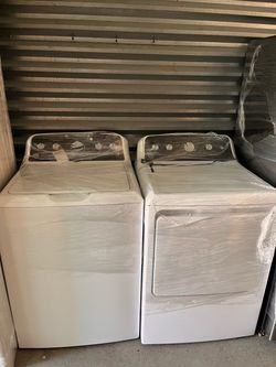 GE Washer/Dryer Refrigerator 1 Yr. Old