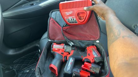 Milwaukee drill set