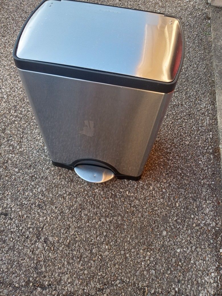 Simple Human Trash Can