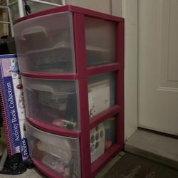 Plastic Box With 3 Storage Baskets