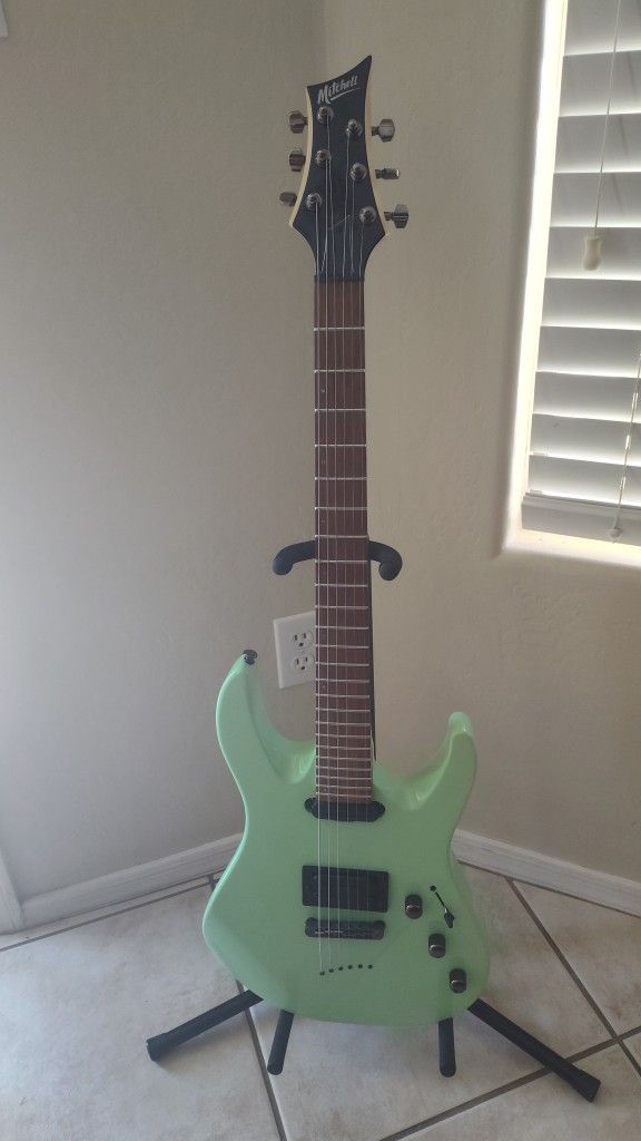 Mitchell MD200 Electric Guitar