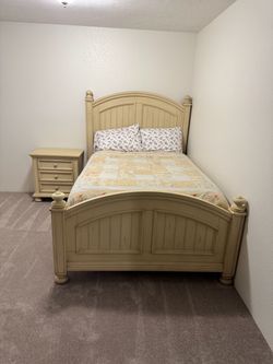 Full size bedroom set
