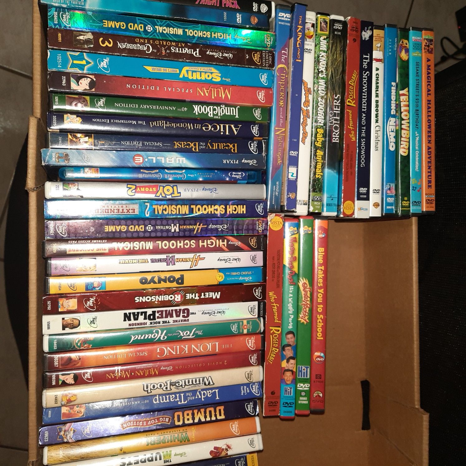 40 kids Disney animated family funny movies dvd wholesale movie lot