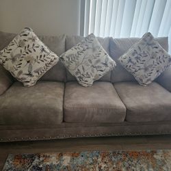 Briarcliff Sofa and Loveseat
By Jackson Furnitures