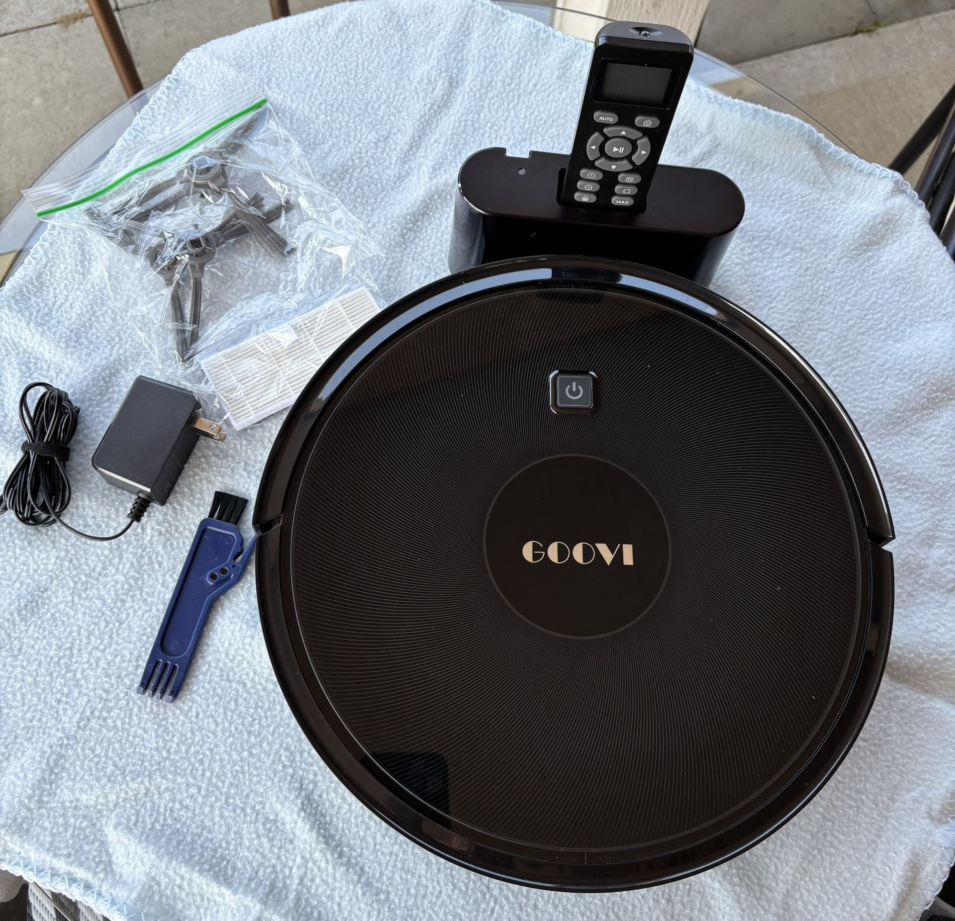 GOOVI ROBOT VACUUM