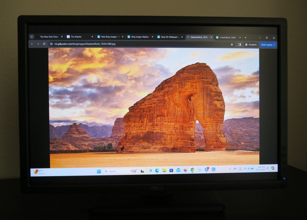 Dell UltraSharp U2412M 24-Inch Screen LED-Lit Monitor