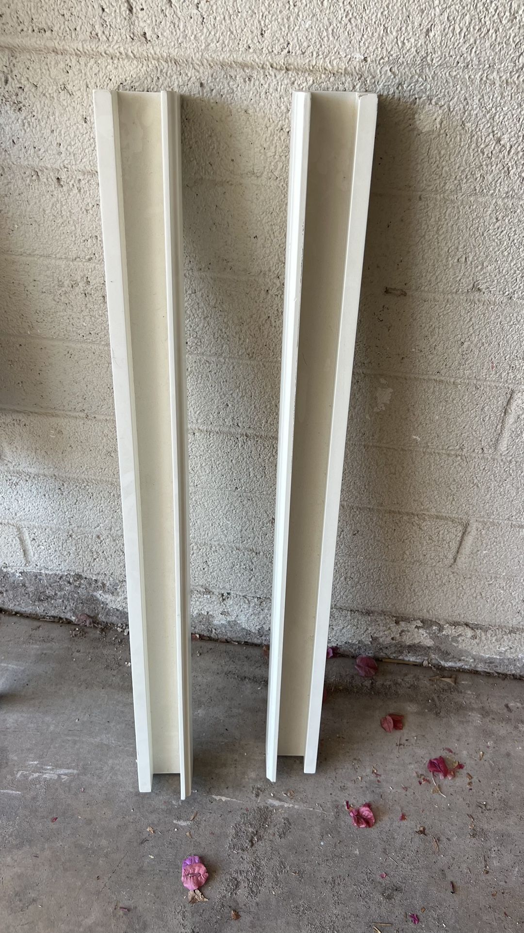 White Shelves
