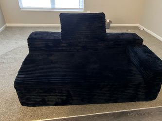 Black Modular Lounge Sofa / Convertible Couch