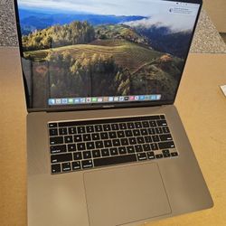 Apple Macbook Pro i7 32gb Ram 500gb SSD Drive 16" Screen 2019