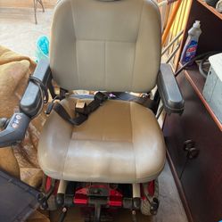 Electric wheel chair