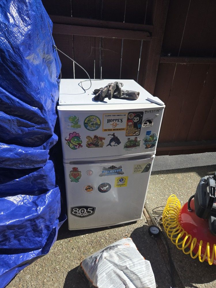 Mini Fridge