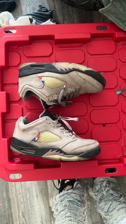 Jordan’s retro 5 low PSG