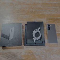 Samsung Galaxy Z Fold 6 Factory Unlocked Silver 256GB 