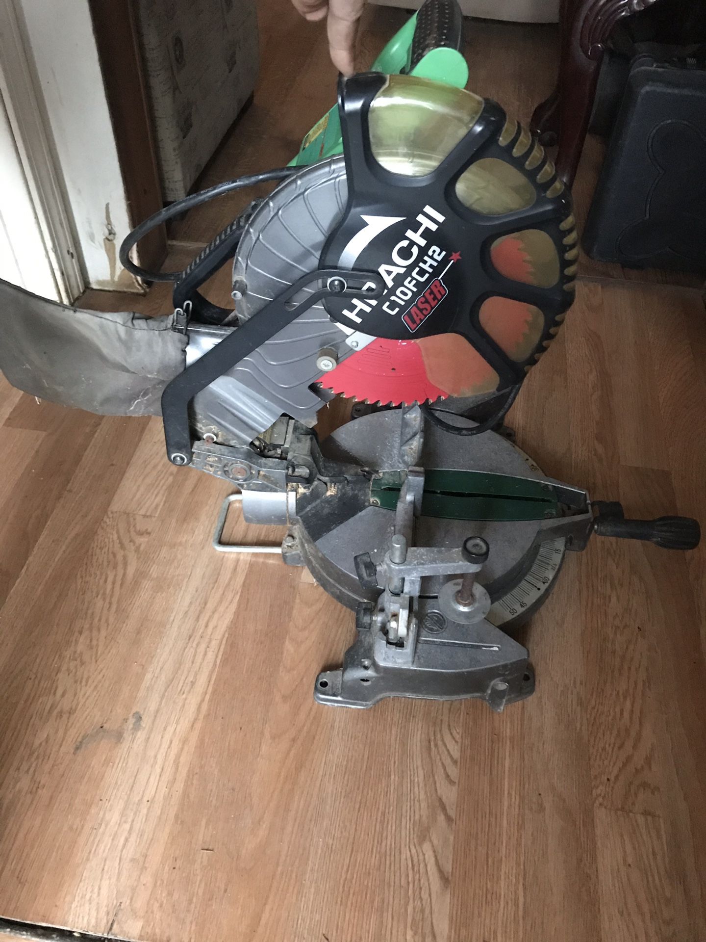 Hitachi C10FCH2 with laser