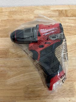 Milwaukee M12 1/2” hammer drill/Driver BRAND NEW