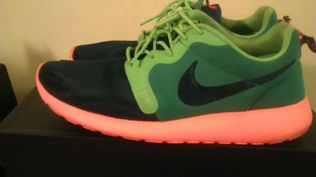 Nike Roshe Run samples