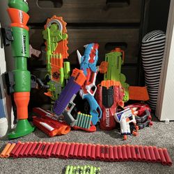 Lot Of 10 NERF Guns With Bullets 