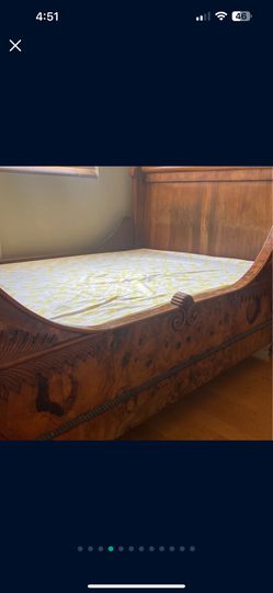 Broken Victorian Twinish Bed