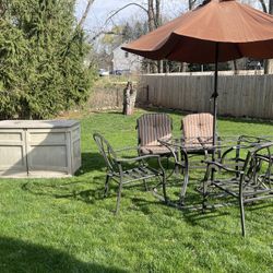 Patio Set With Deck Box 