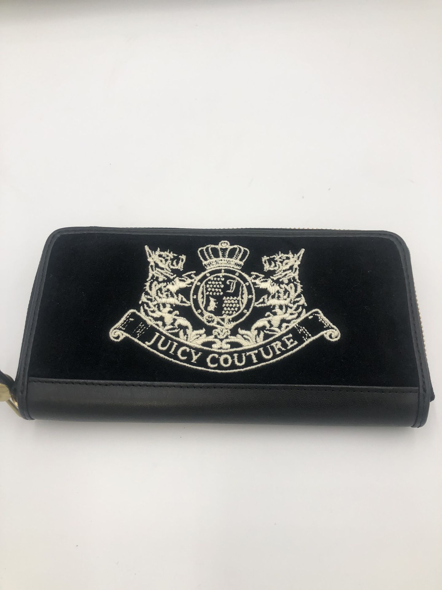 Juicy Couture Full Size Zip around Wallet,All Products : American Fashion Style Bags On Sale