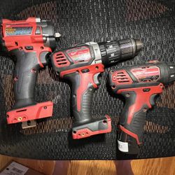 Milwaukee And Dewalt Power Tools (Everything 350$)