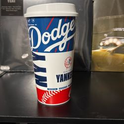 Dodgers Vs Yankees 2025 Plastic Souvenir Cup