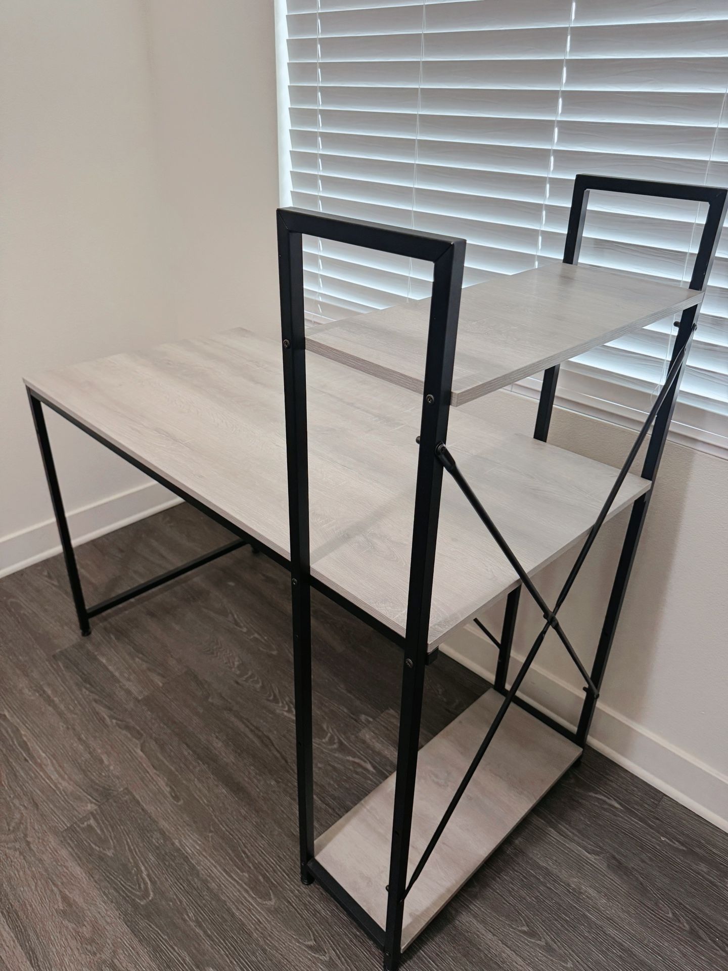 White Office Desk With Adjustable Shelves