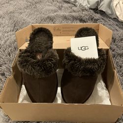 UGG Slippers. Size 6