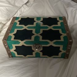 Small Mediterranean  / Greek Trunk Great For Airbnb