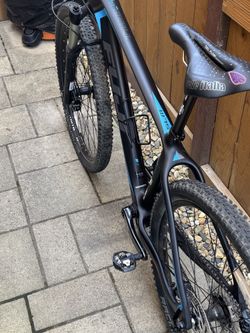 Bike-2015 Fuji SLM 2.4 LE Mountain Bike Performance Exclusive