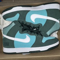 Nike Dunk ‘Athletic Club Pro’