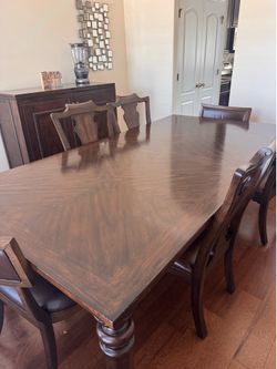 Bernhardt Table and chairs