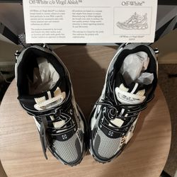 Off White •Be Right Back•